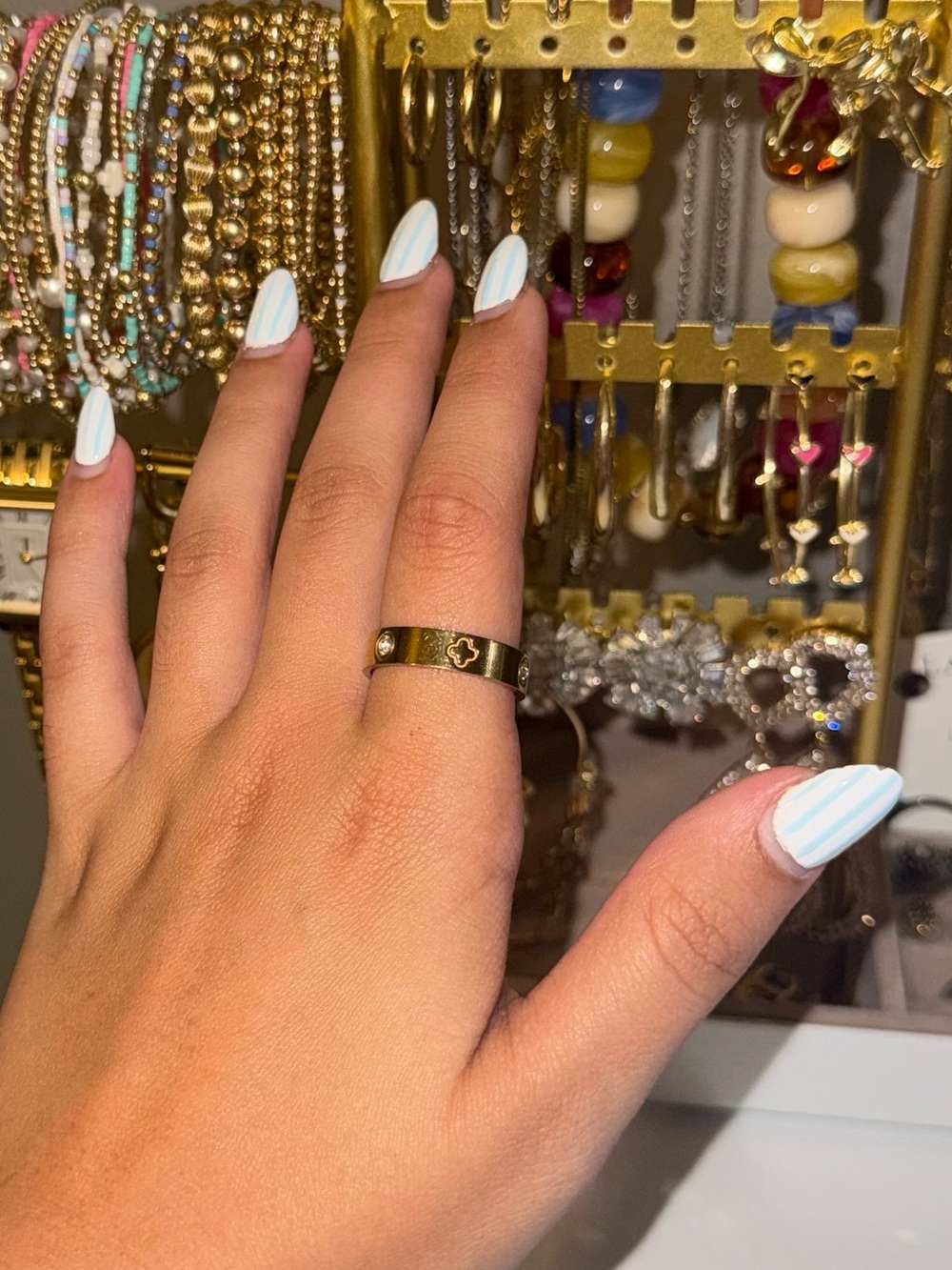 Gold Clover Accent Band Ring - Unbranded